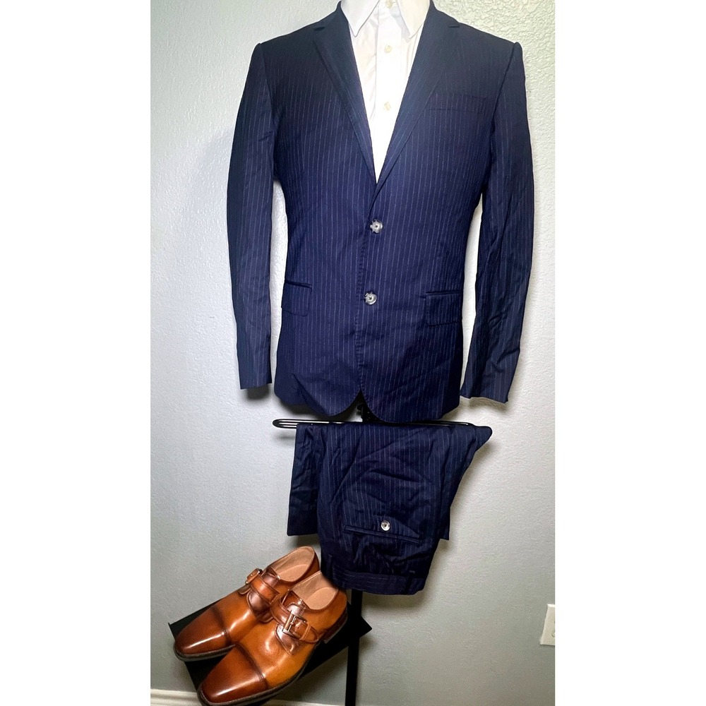 Hugo Boss Navy Pinstripe Suit Mens 38S Trabaldo Togna 1840 Italian Fabric 2pc